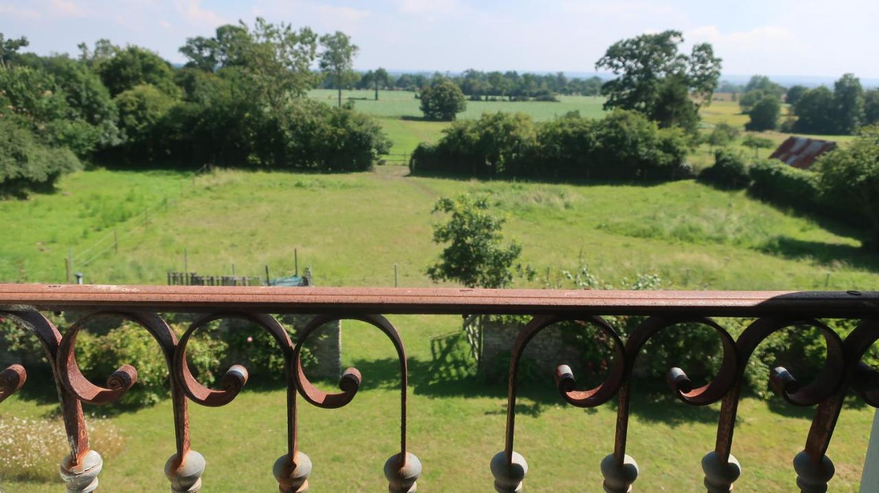 La Vieille Foulonniere : Chambres D'Hotes & Permaculture Pontorson Luaran gambar